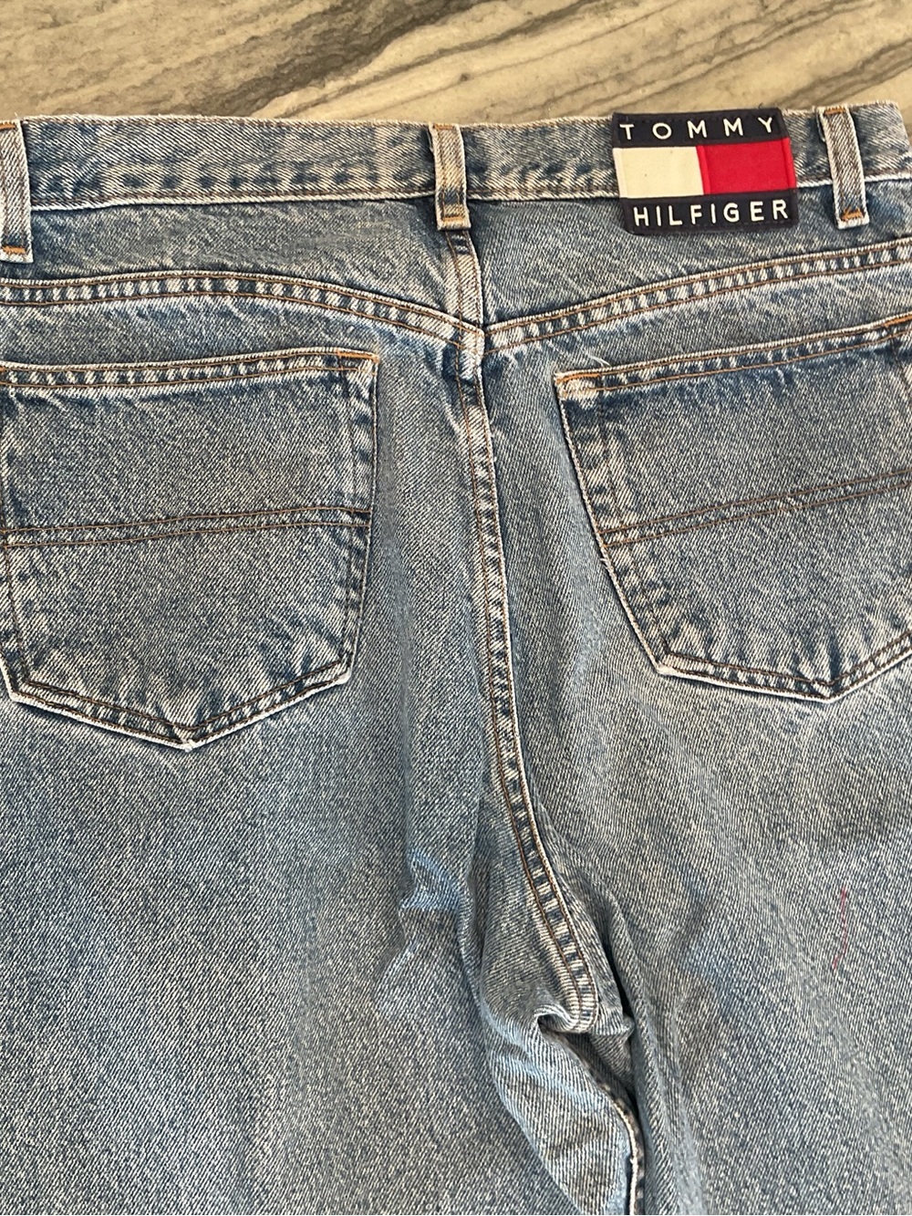 Tommy Hilfiger Light Wash Relaxed Jeans - Picture 8 of 11